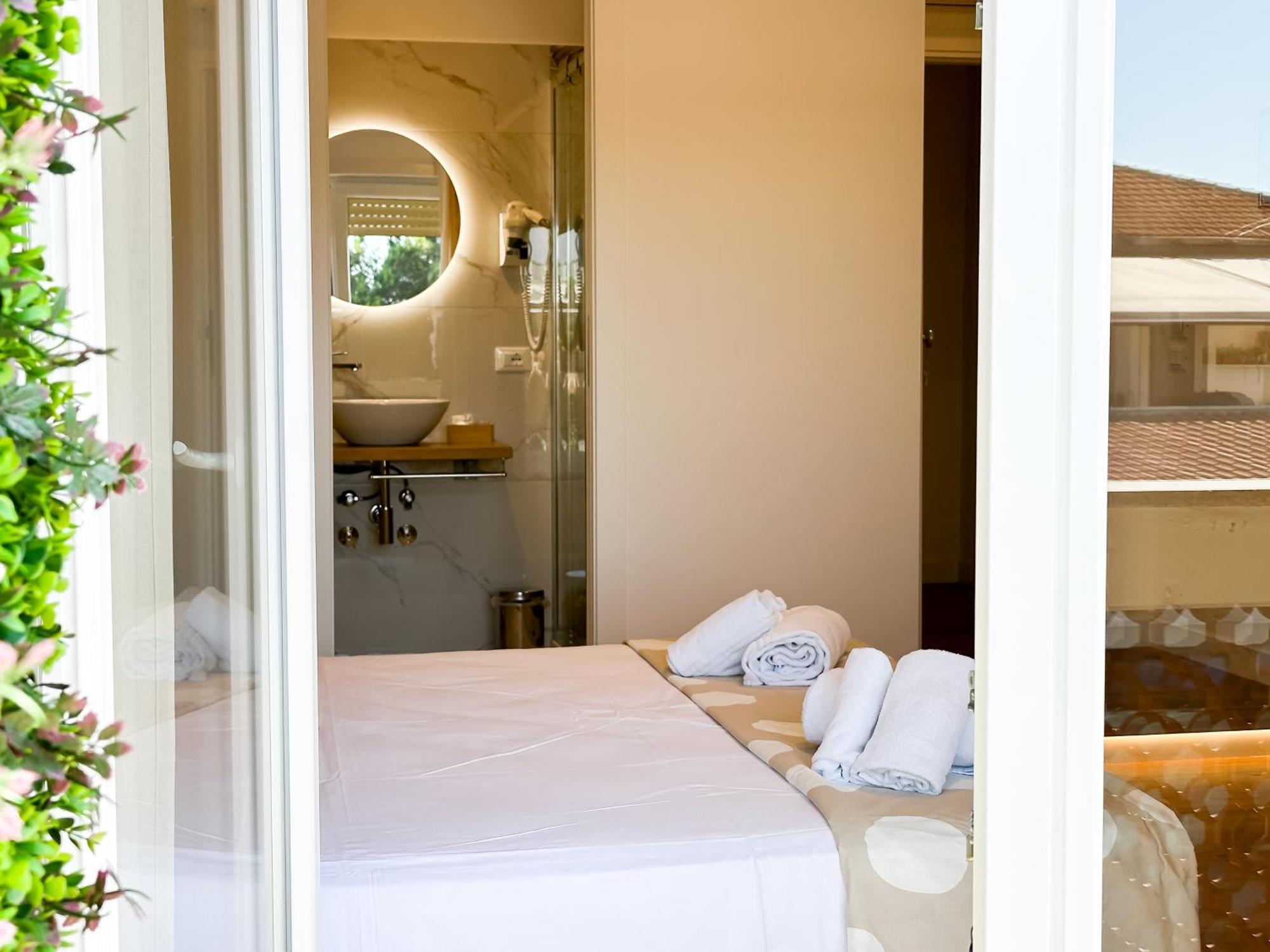 Isola 163 Guest House フィウミチーノ エクステリア 写真